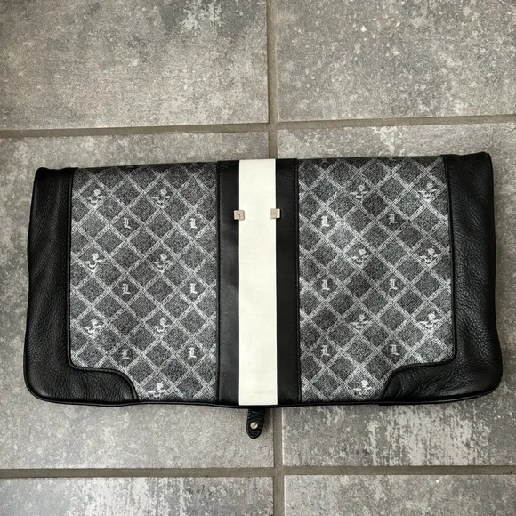 L.A.M.B. GWEN STEFANI Signature Foldover Clutch Leather HandBag Clutch Purse